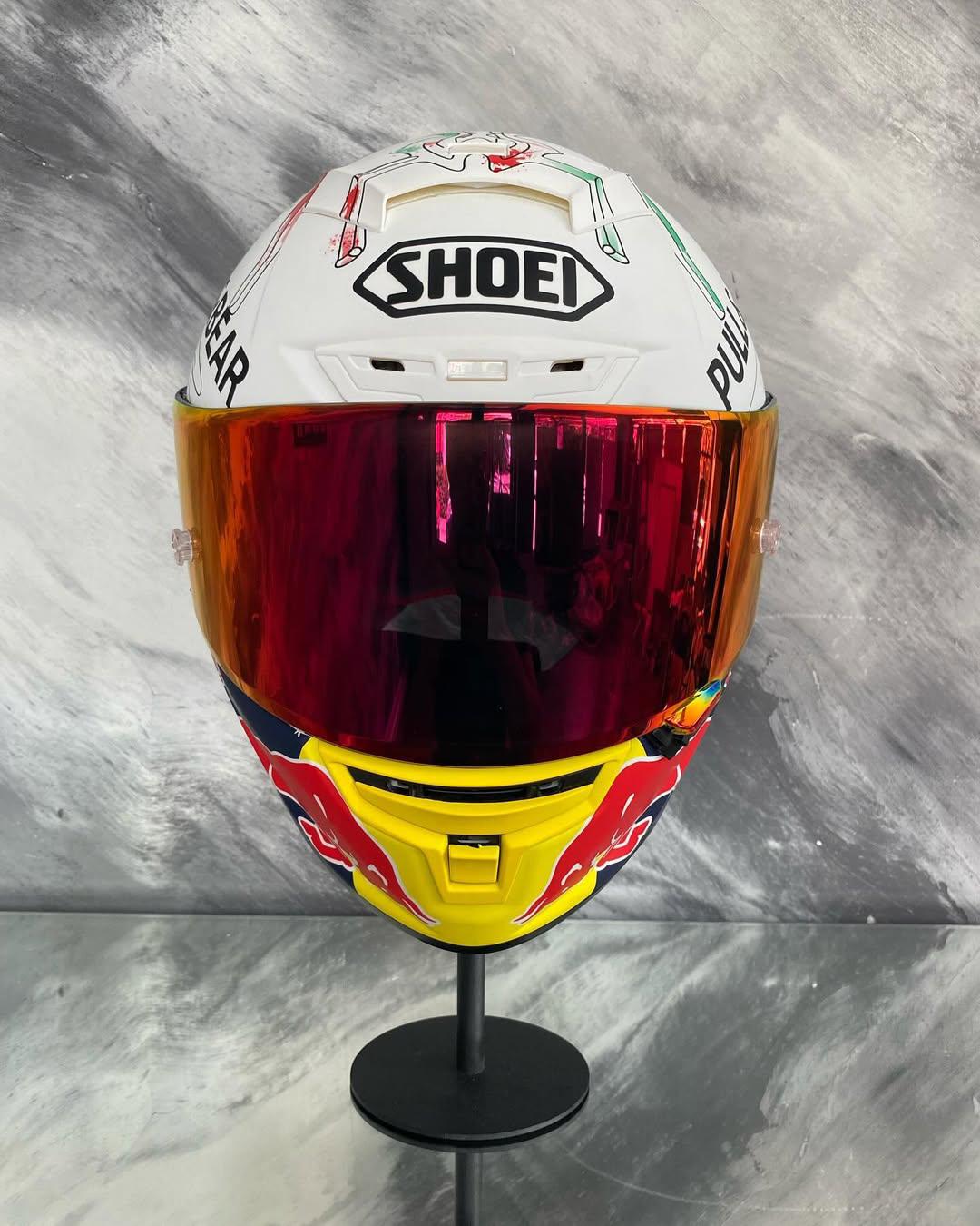 SHOEİ Redbull Kapalı Kask