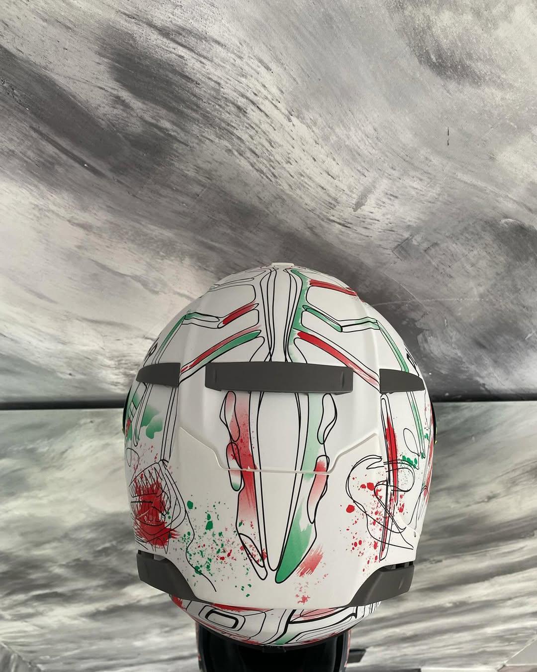 SHOEİ Redbull Kapalı Kask